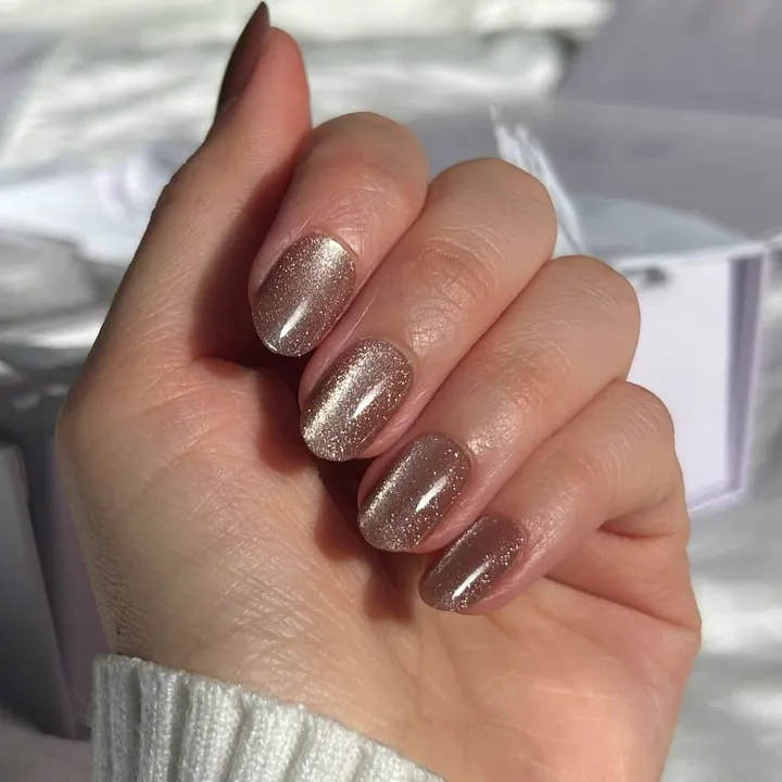 Thiết kế nail nhũ đẹp