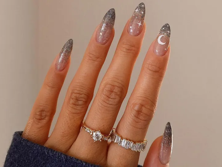 Gợi ý mẫu nail nhũ đẹp