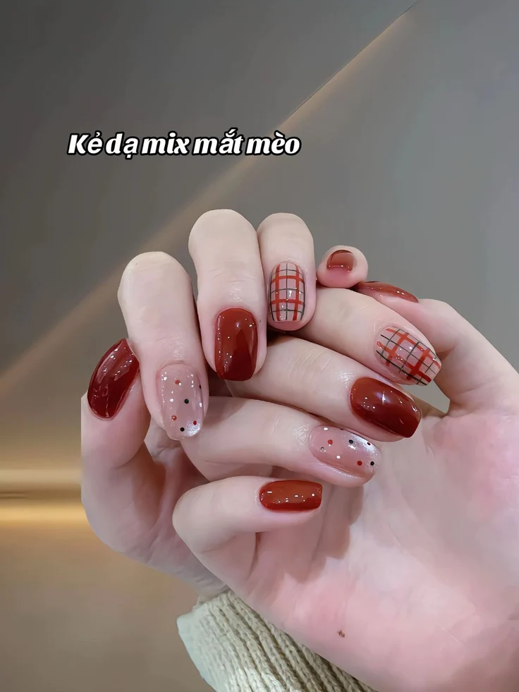 mẫu nail tay xinh mix đỏ mắt mèo