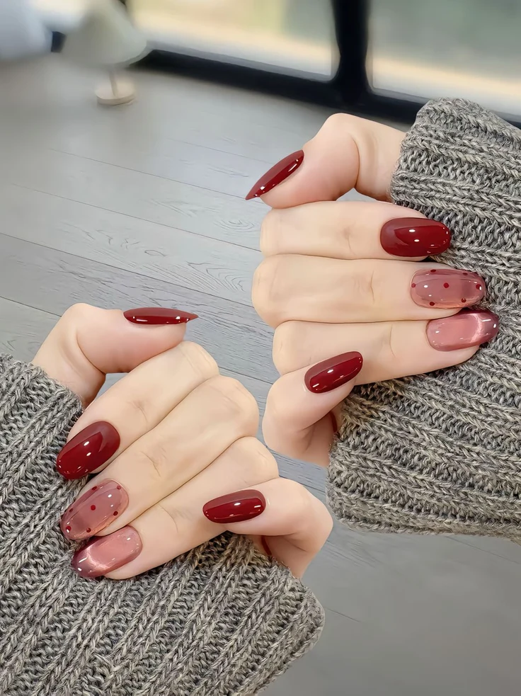 Mẫu nail đẹp và đơn giản may mắn cả năm