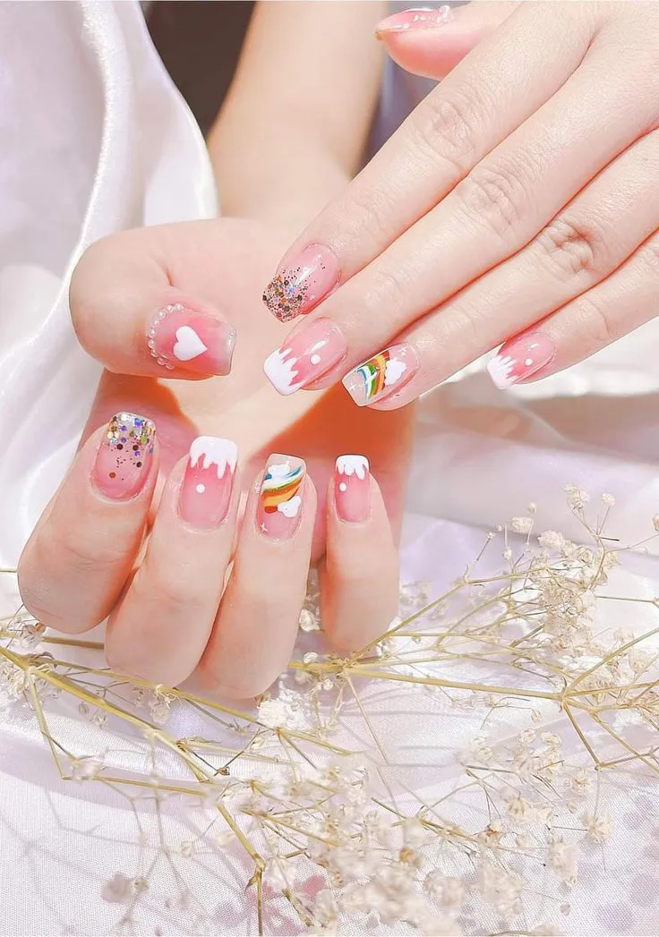 Nail tay họa tiết cầu vồng