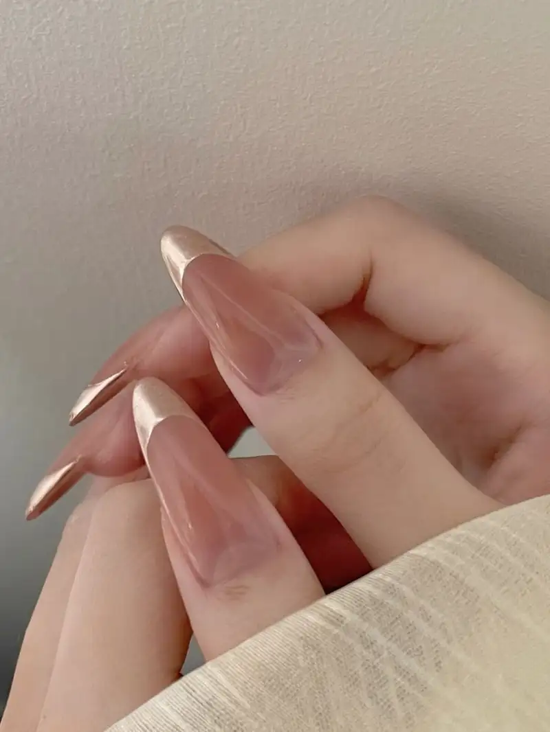 nail trơn tôn da nổi bật