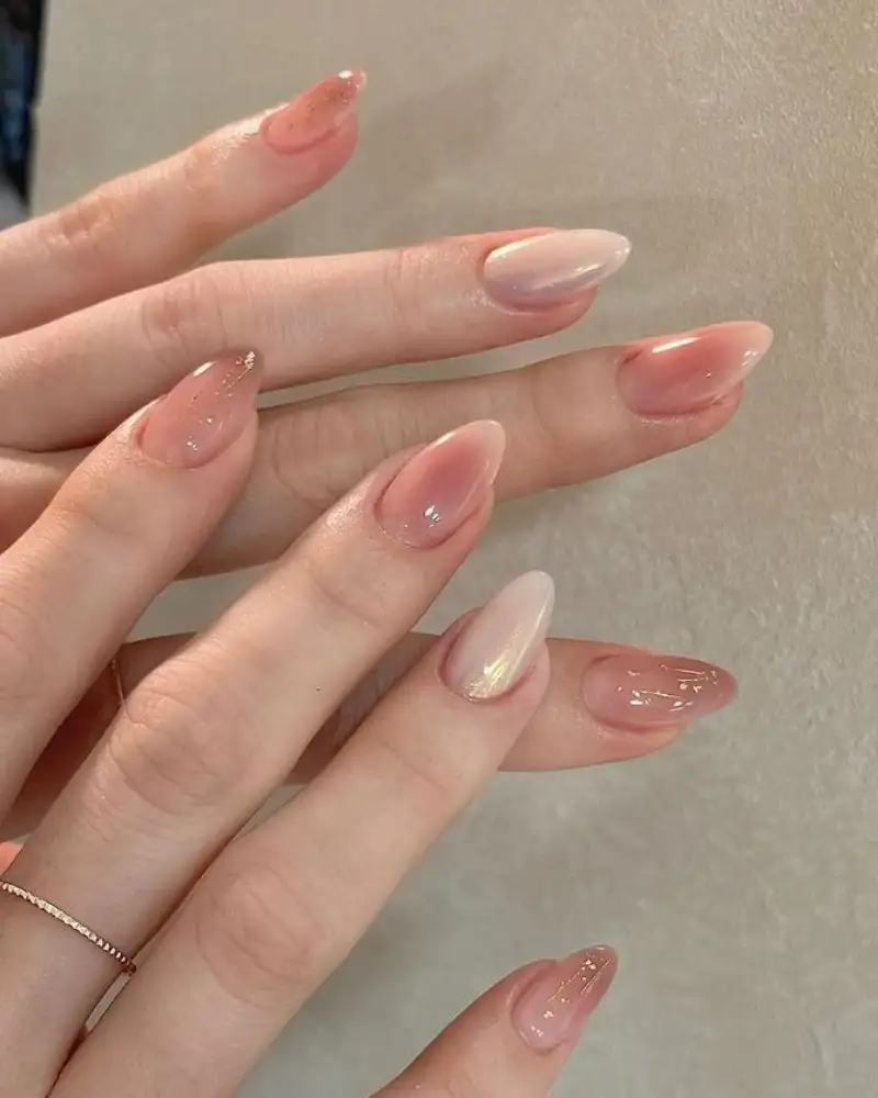 mẫu nail trơn đơn giản màu xen kẽ