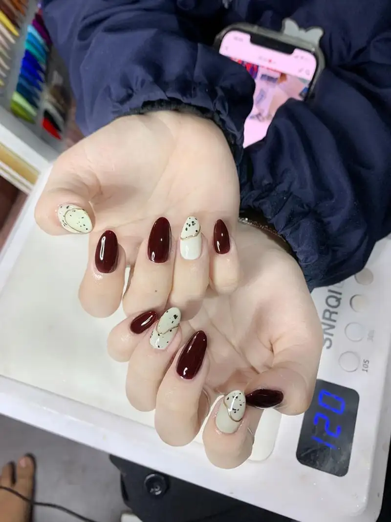 mẫu nail trứng cút sang trọng