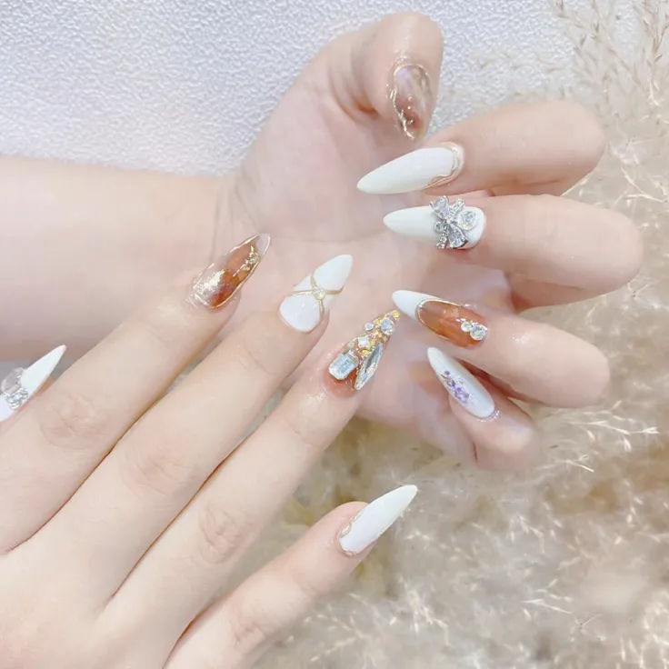 Nail tay đẹp cho mệnh Kim