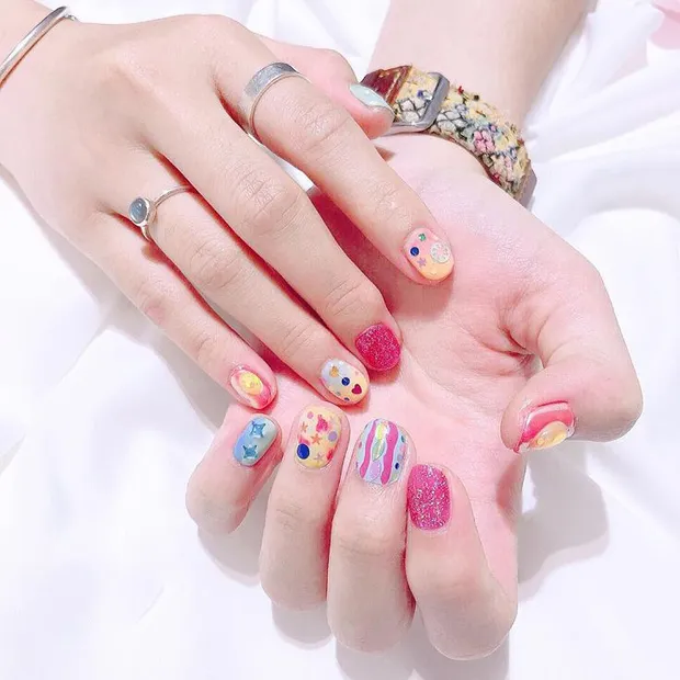 Mẫu nail kẹo ngọt trẻ trung