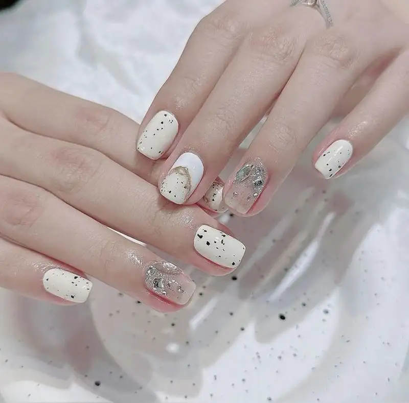 mẫu nail trứng cút hài hòa