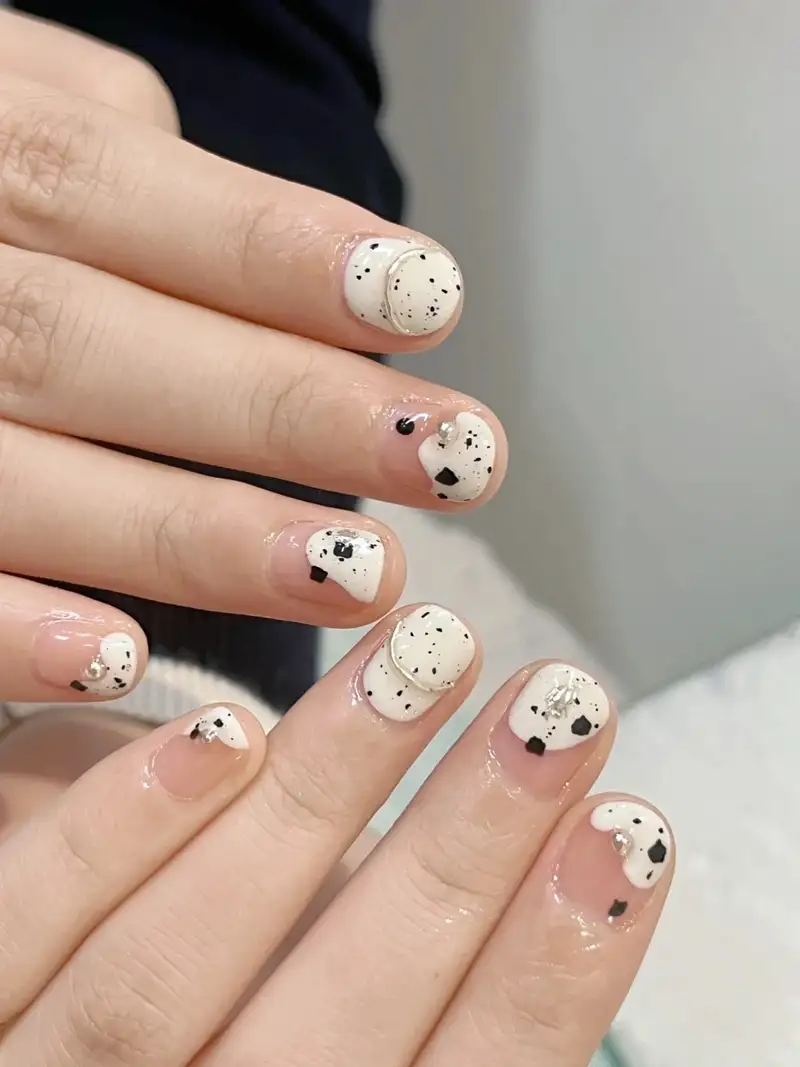 nail trứng cút đẹp tối giản