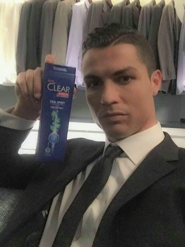 ronaldo meme quảng cáo dầu gội