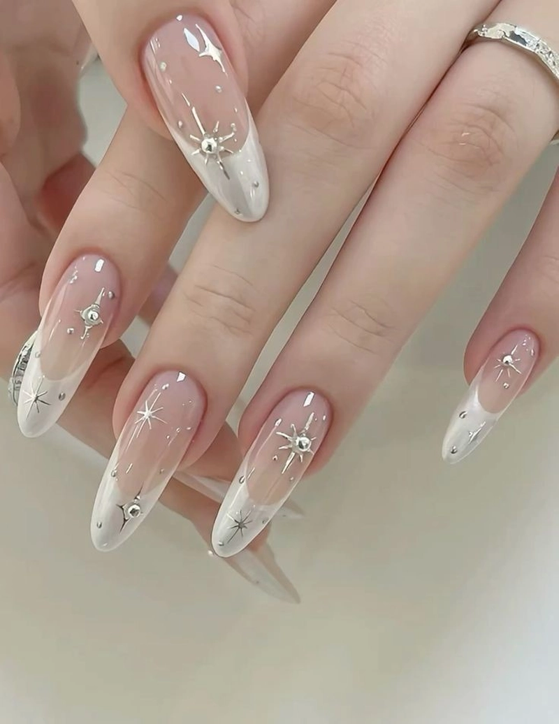 mẫu nail kỷ yếu được ưa chuộng