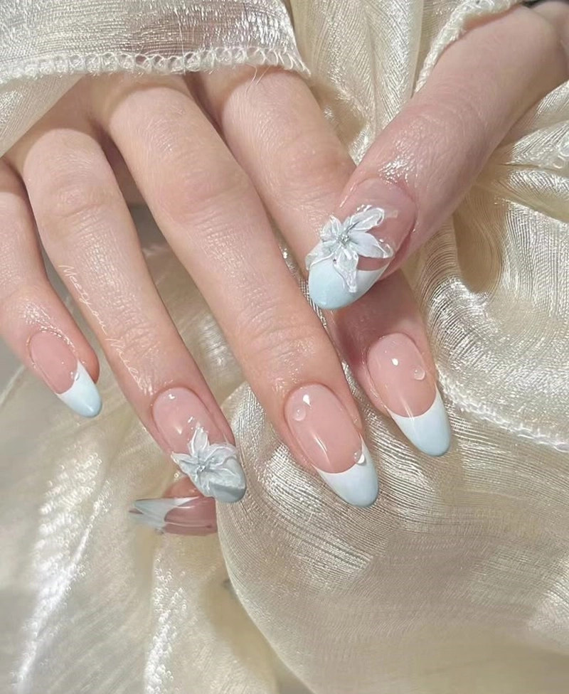 mẫu nail xanh dương thời trang