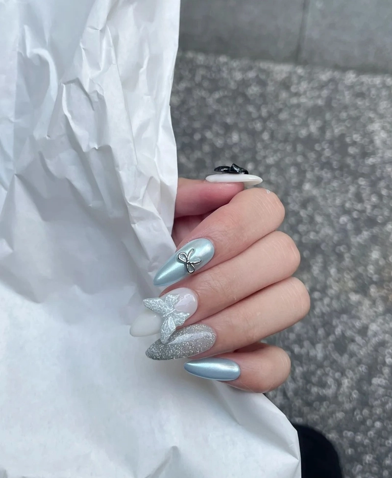 mẫu nail màu xanh dương đẹp hợp xu hướng