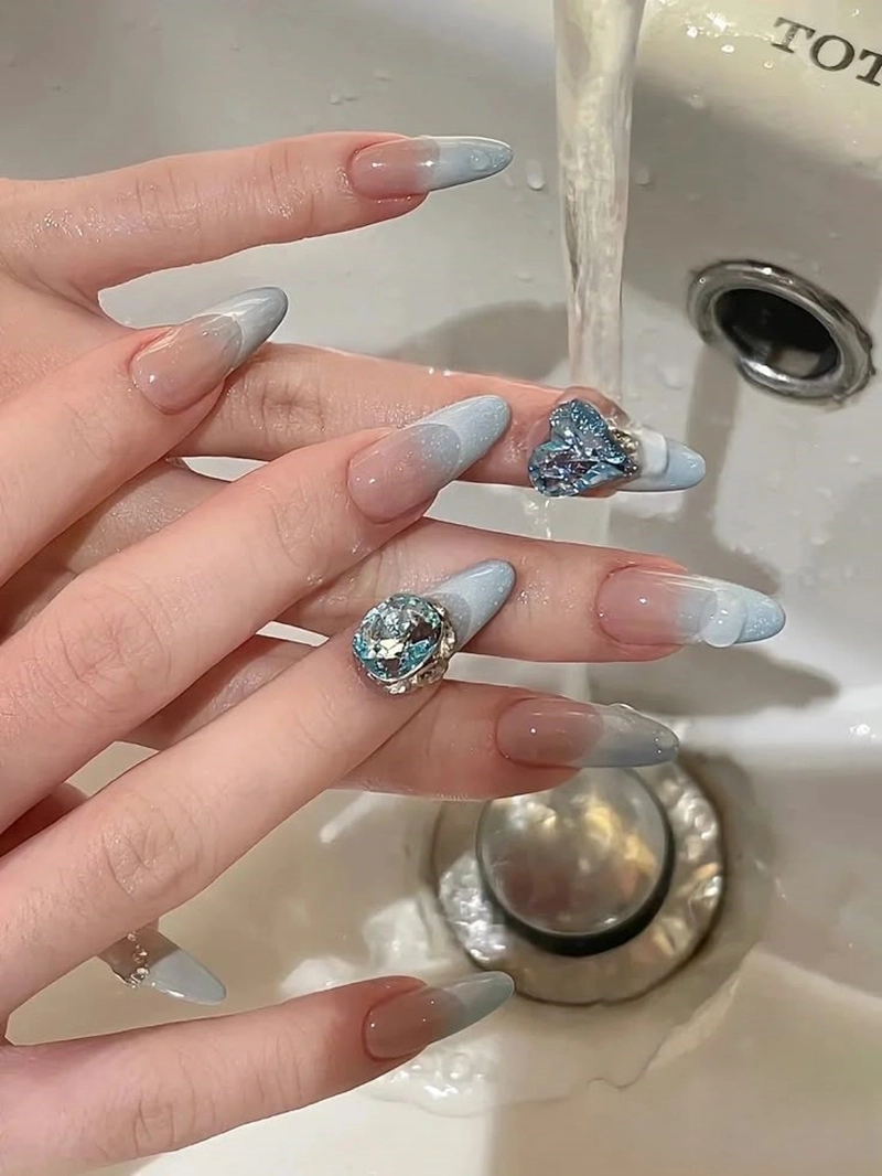 mẫu nail xanh dương đẹp