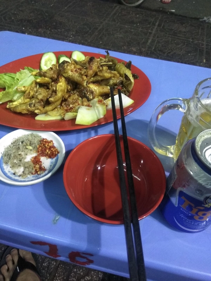 ảnh ngồi nhậu phong cách dân dã 