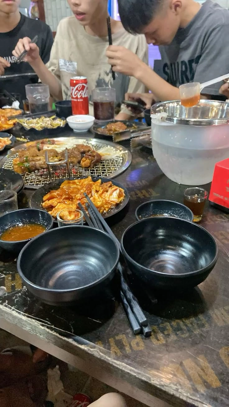 chụp ảnh nhậu tại nhà buổi tối 