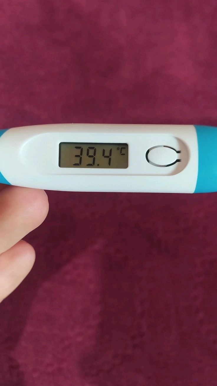 hình ảnh nhiệt kế sốt 39 độ rõ số 