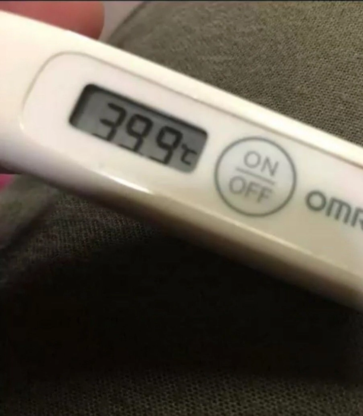 ảnh sốt cao 39 độ ở trẻ em 