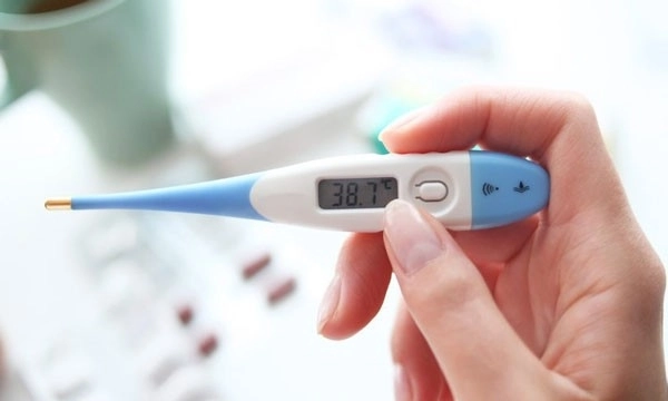 sốt 39 độ hình ảnh thực tế 