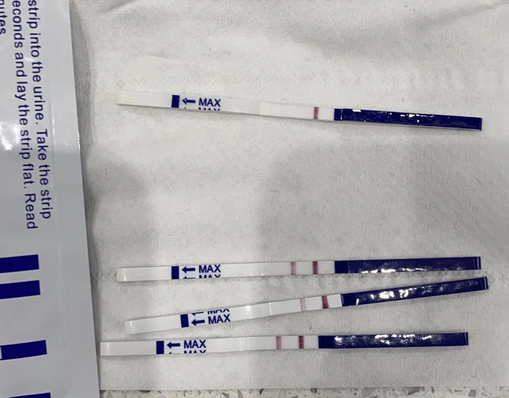 ảnh test thai 2 vạch tự chụp 
