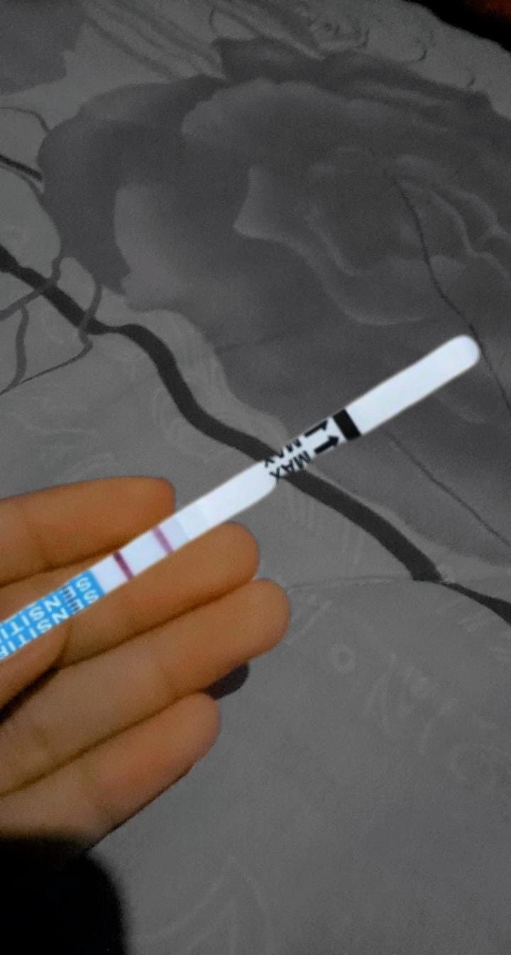 hình ảnh test thai 2 vạch troll người yêu 
