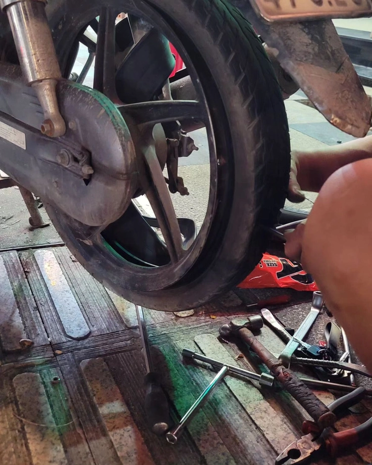hình ảnh hỏng xe máy thực tế ngoài đường 