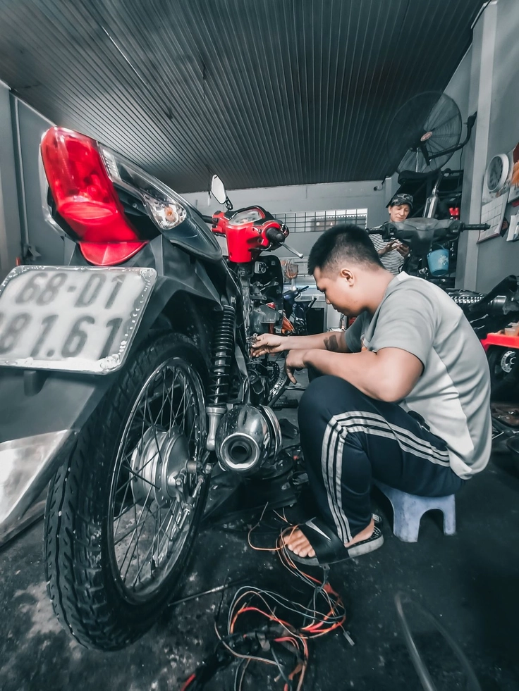 ảnh hư xe máy khi lưu thông 