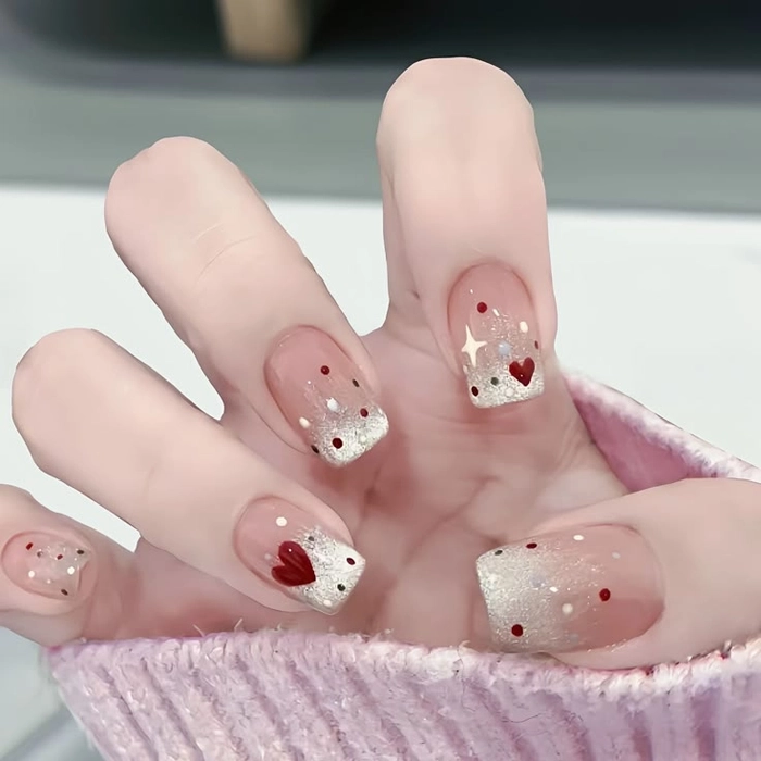 mẫu nail cho học sinh cấp 3 ngắn gọn 