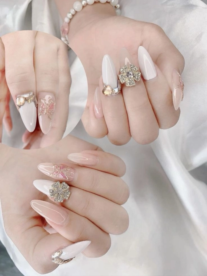 nail nhọn trắng phối họa tiết 