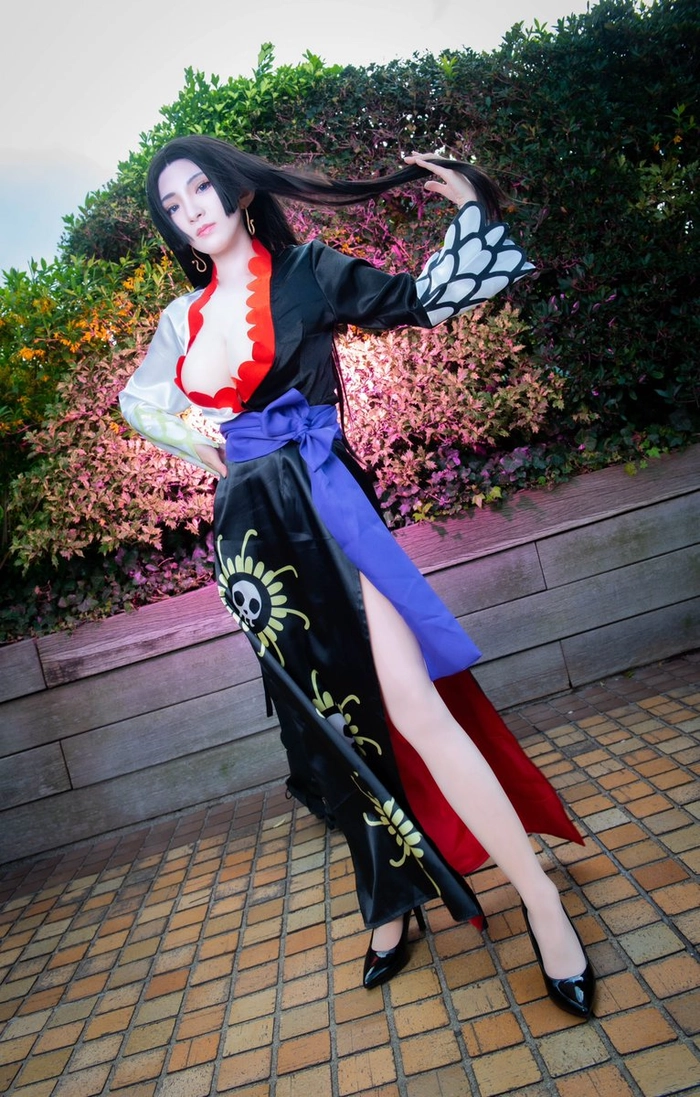 hình cosplay boa hancock