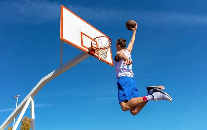 Dịch vụ hỗ trợ người chơi tận tình, phản hồi nhanh chóng