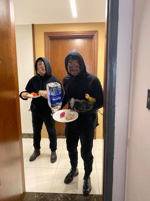 meme ăn xin phong cách hài hước