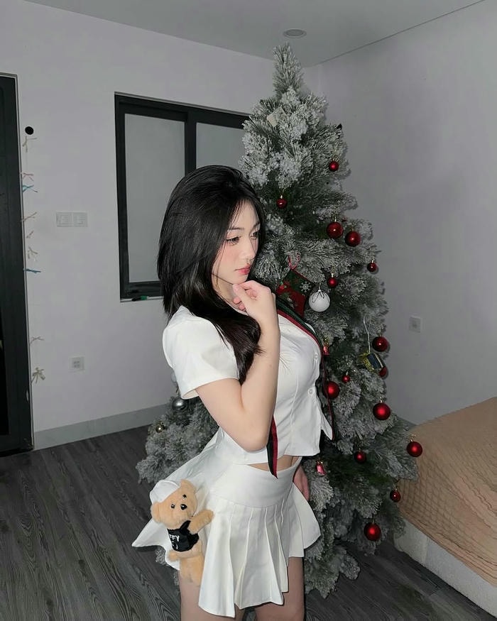 Trần Hà Linh với phong cách hiện đại