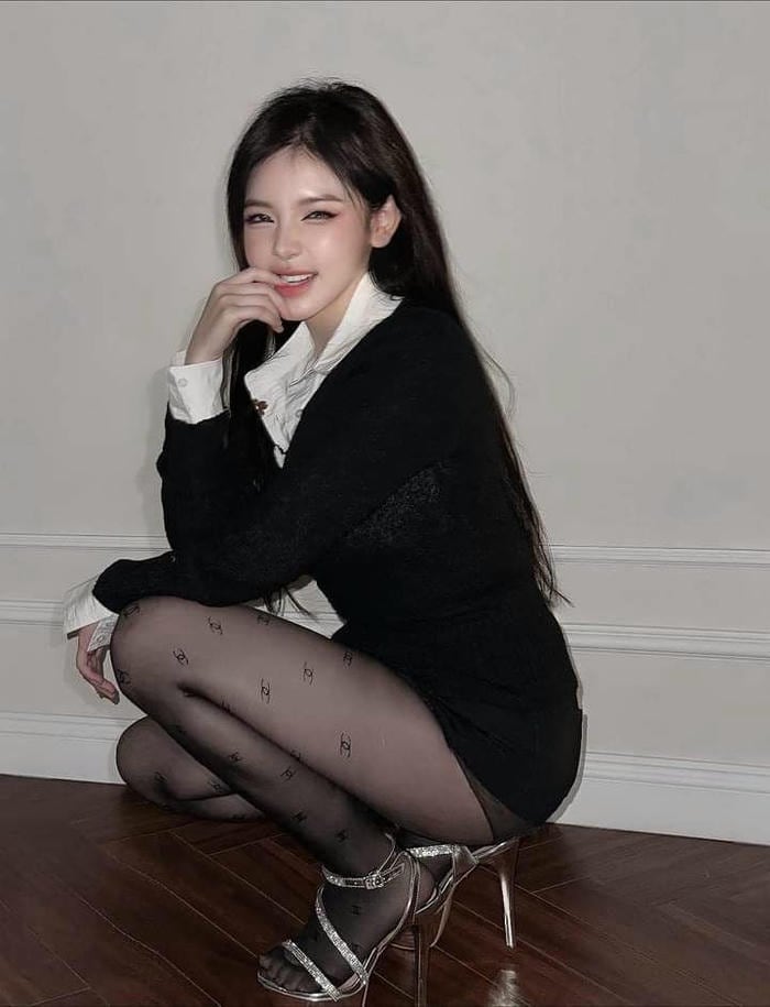 Trần Huyền Châu ánh mắt đẹp