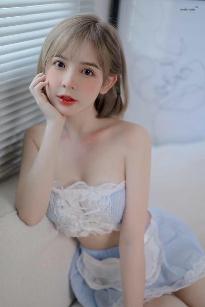 Trần Huyền Châu gương mặt xinh