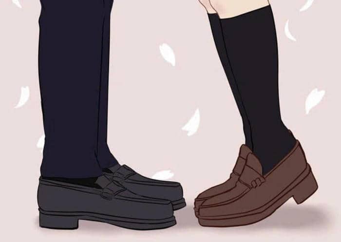 ảnh anime hôn kiễng chân