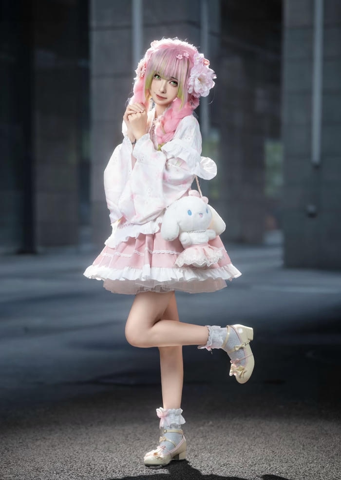 ảnh cosplay Luyến Trụ quyến rũ