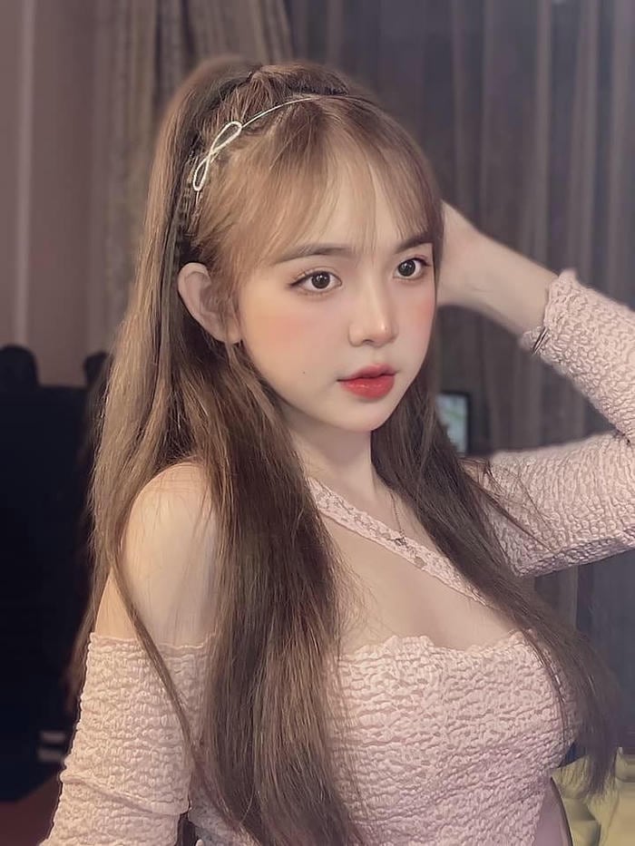 ảnh đời thường Trần Huyền Châu cực sexy