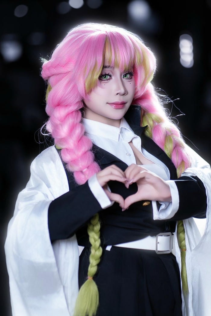 cosplay Luyến Trụ chụp studio