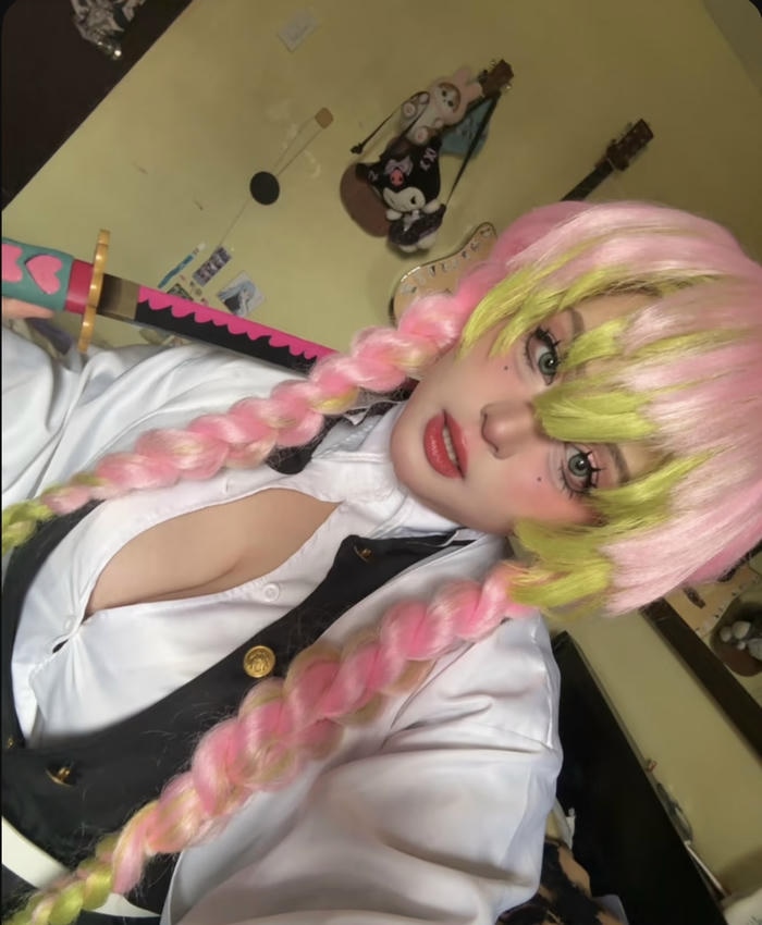 cosplay Luyến Trụ gợi cảm