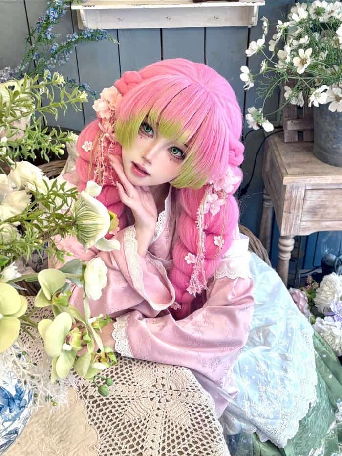 cosplay Luyến Trụ trong phòng