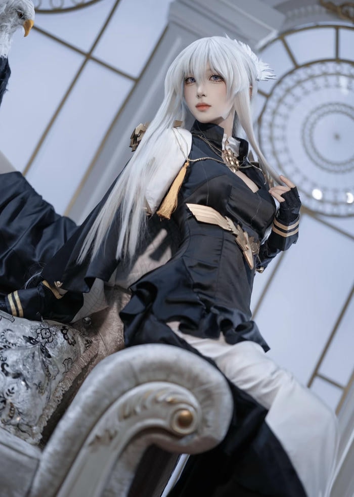cosplay anime nữ ánh nhìn cuốn hút