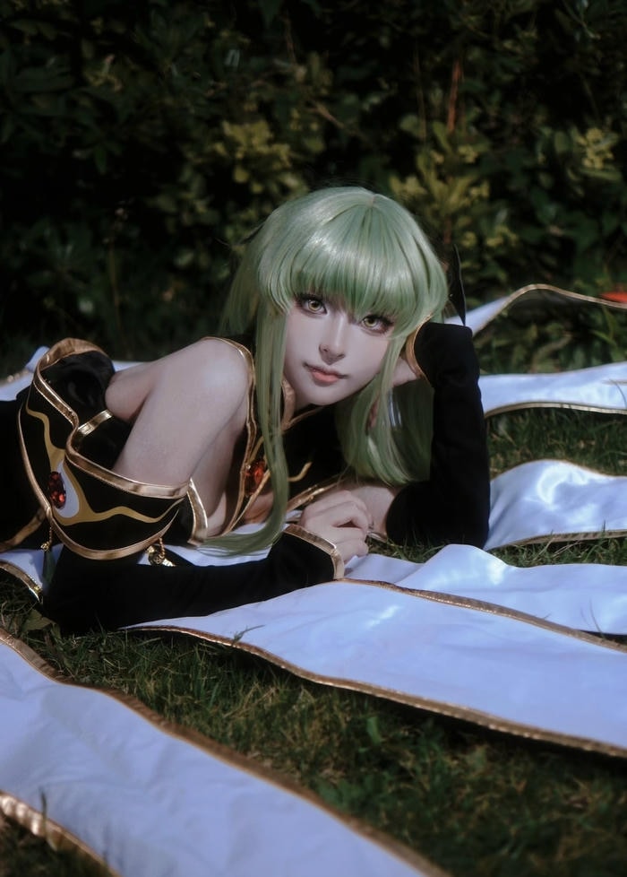 cosplay anime nữ tóc xanh