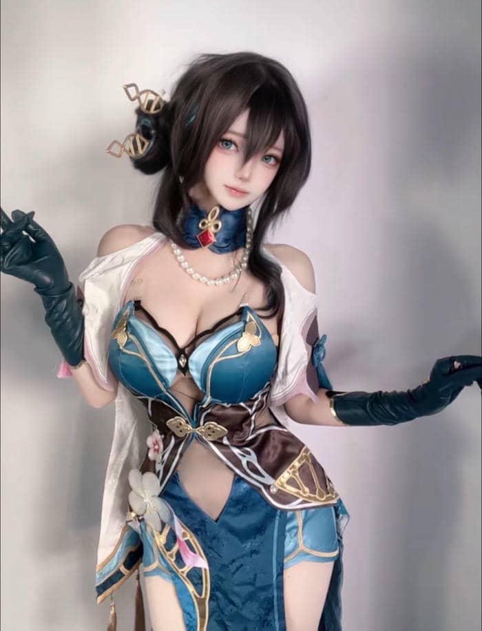 gái cosplay sexy cuốn hút