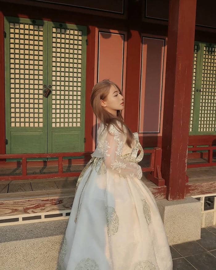 góc chụp đẹp thể hiện thần thái Trần Hà Linh