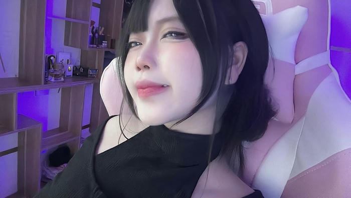 hình ảnh Pi Tiên sang trọng và gợi cảm