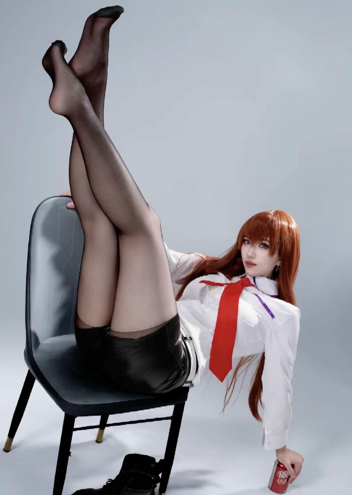 hình cosplay anime girl cảm xúc tự nhiên