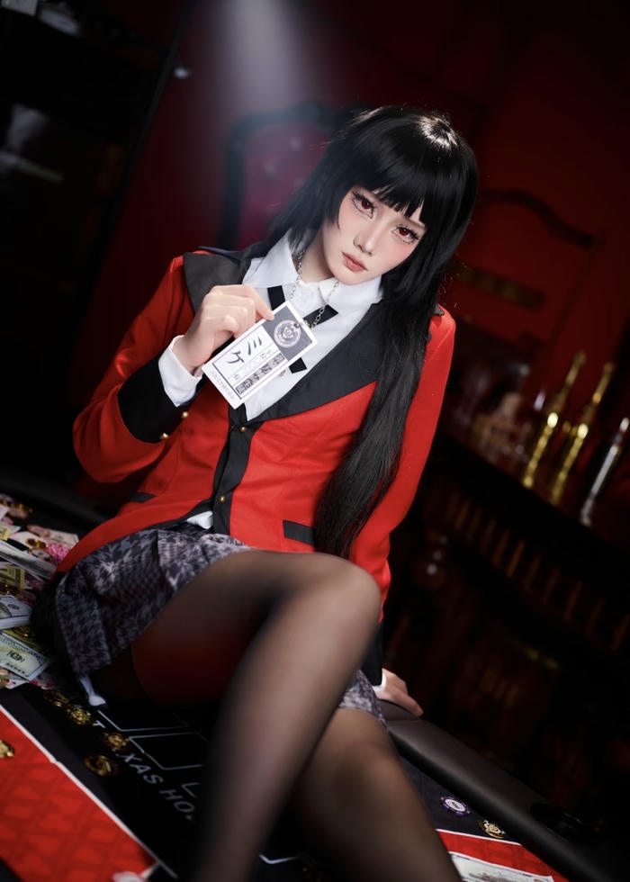hình cosplay anime girl phong cách hiện đại