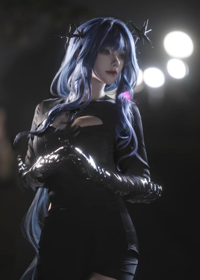 hình cosplay anime nữ trong concept fantasy