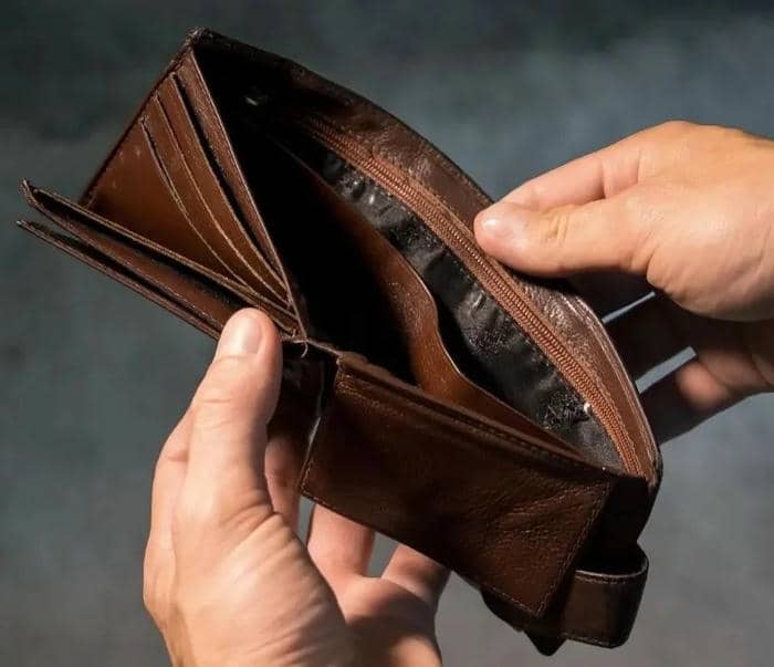 meme ví rỗng người thật