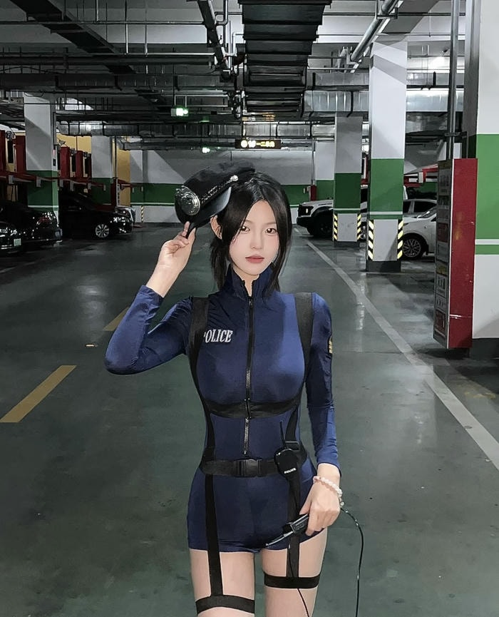 gái xinh cosplay cảnh sát nữ đẹp mắt